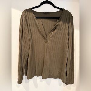 Banana Republic Olive Green Ribbed V-Neck Long Sleeve Top